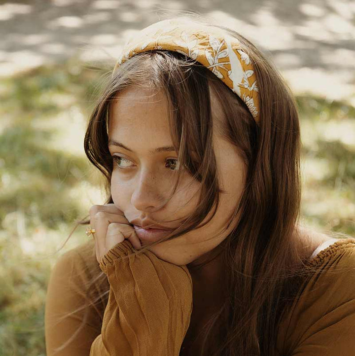 Bandana mit floralem Blockprint - 70 x 70 cm - mustard