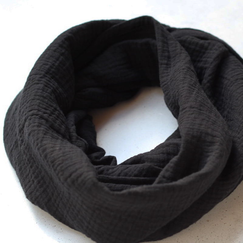 Loop-Schal aus Musselin (Triple Gauze) - schwarz
