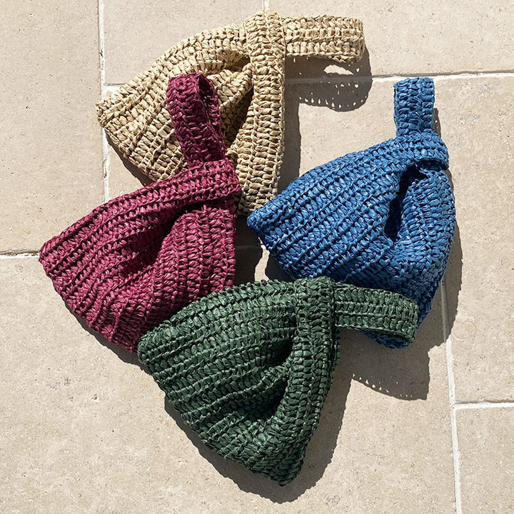 Knotentaschen aus Raffia in 4 verschiedenen Farben - beige, blau, weinrot und olivgrün