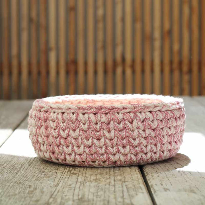 Häkelkorb in der Farbe Magic Pink