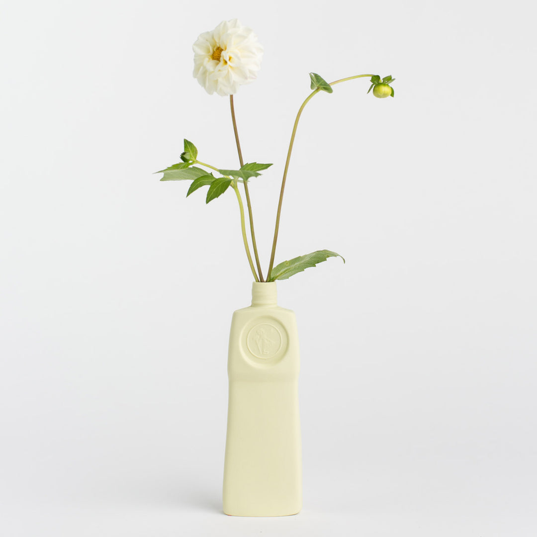 Foekje Fleur - Porzellanvase #18 - post it